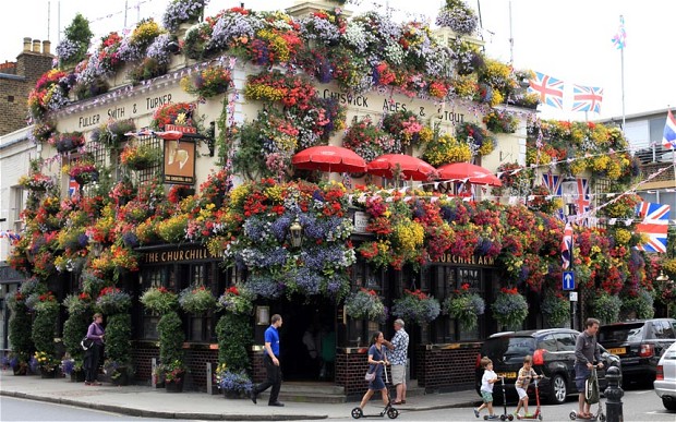 Churchill Arms: Το πιο… ανθισμένο ευρωπαϊκό cafe! - Εικόνα 5