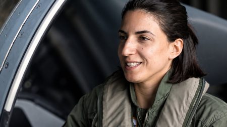 Θεοδώρα Δούρου: Η «αμαζόνα» των αιθέρων που συμμετέχει σε αναχαιτίσεις στο Αιγαίο