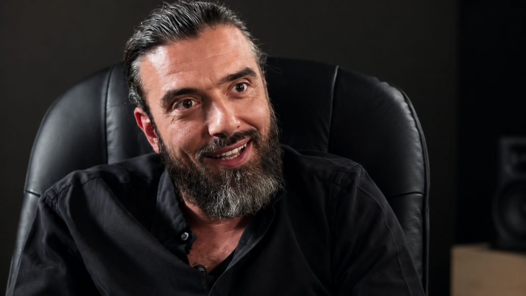 Σωτήρης Τσαφούλιας: Γιατί η παιδεία μας δεν προετοιμάζει τα παιδιά για τους κινδύνους της σύγχρονης κοινωνίας