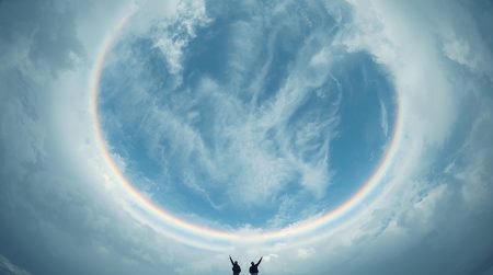 Ένα μοναδικό φυσικό φαινόμενο: το ανάποδο ουράνιο τόξο που εντυπωσιάζει