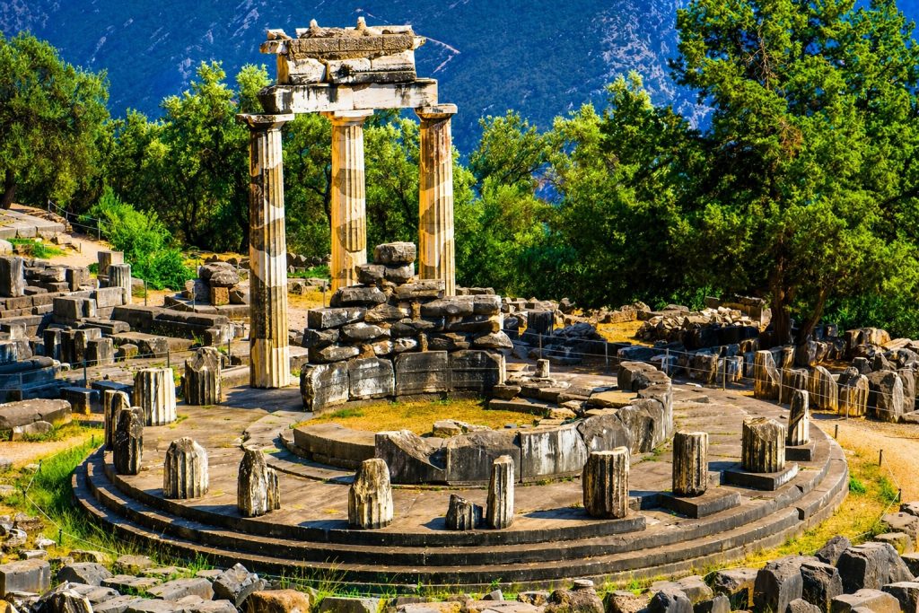 Τι συμβόλιζε το Δελφικό Έψιλον και πώς συνδέεται με την αυτογνωσία και το μέτρο