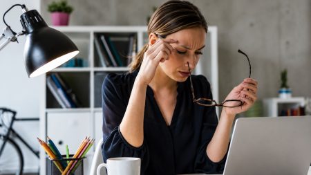 Γιατί το υπερβολικό άγχος για το βάρος μπορεί να οδηγήσει σε αύξηση βάρους