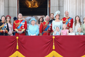 Από την κουζίνα στον κήπο: Οι δουλειές του σπιτιού που απολαμβάνουν ορισμένοι royals