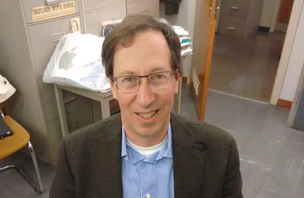 Η διεθνής πορεία του φυσικού Μιχάλη Κορατζίνου στα κορυφαία ερευνητικά κέντρα του κόσμου