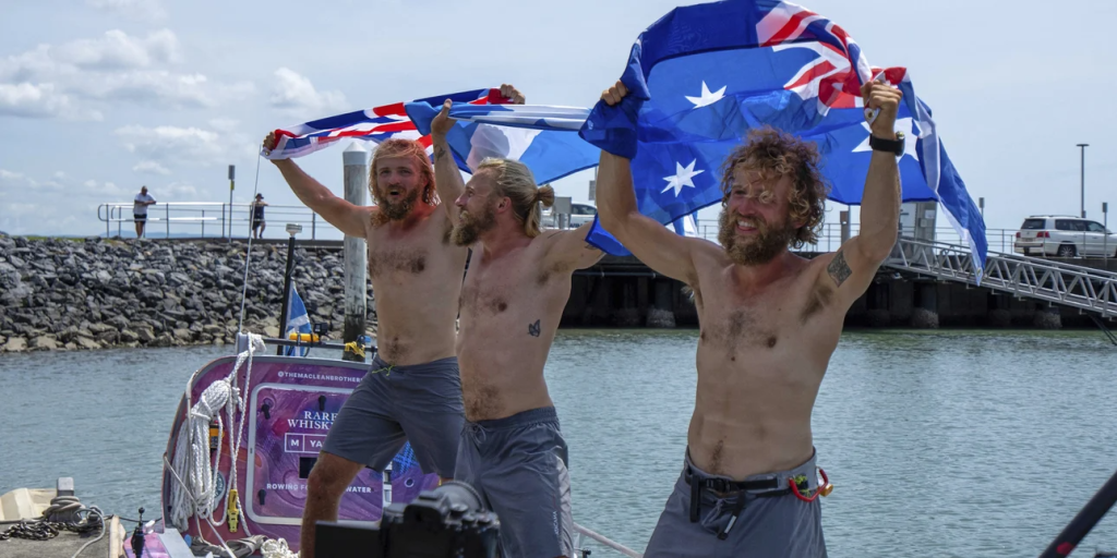 Τρία αδέρφια από τη Σκωτία διέσχισαν τον Ειρηνικό Ωκεανό με κουπί σε χρόνο ρεκόρ