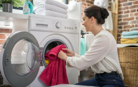 Για ποιους λόγους δεν συνιστάται να αφήνετε το πλυντήριο ρούχων ανοιχτό μετά το πλύσιμο