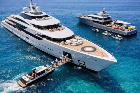 Η Mercedes-Maybach παρουσιάζει ένα πολυτελές γιοτ με καινοτόμο σχεδιασμό