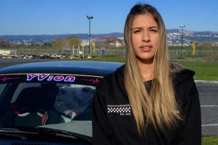 Η Υβόννη Ανανιάδη μιλά για το πάθος της για την ταχύτητα και την είσοδό της στον κόσμο του drift.