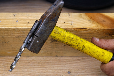 Έξυπνοι τρόποι για να αξιοποιήσετε πλήρως τις δυνατότητες ενός απλού σφυριού